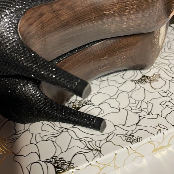 Stuart Weitzman Pinot Evening Pump Black Fabric shoes size 6 - Picture 7 of 9